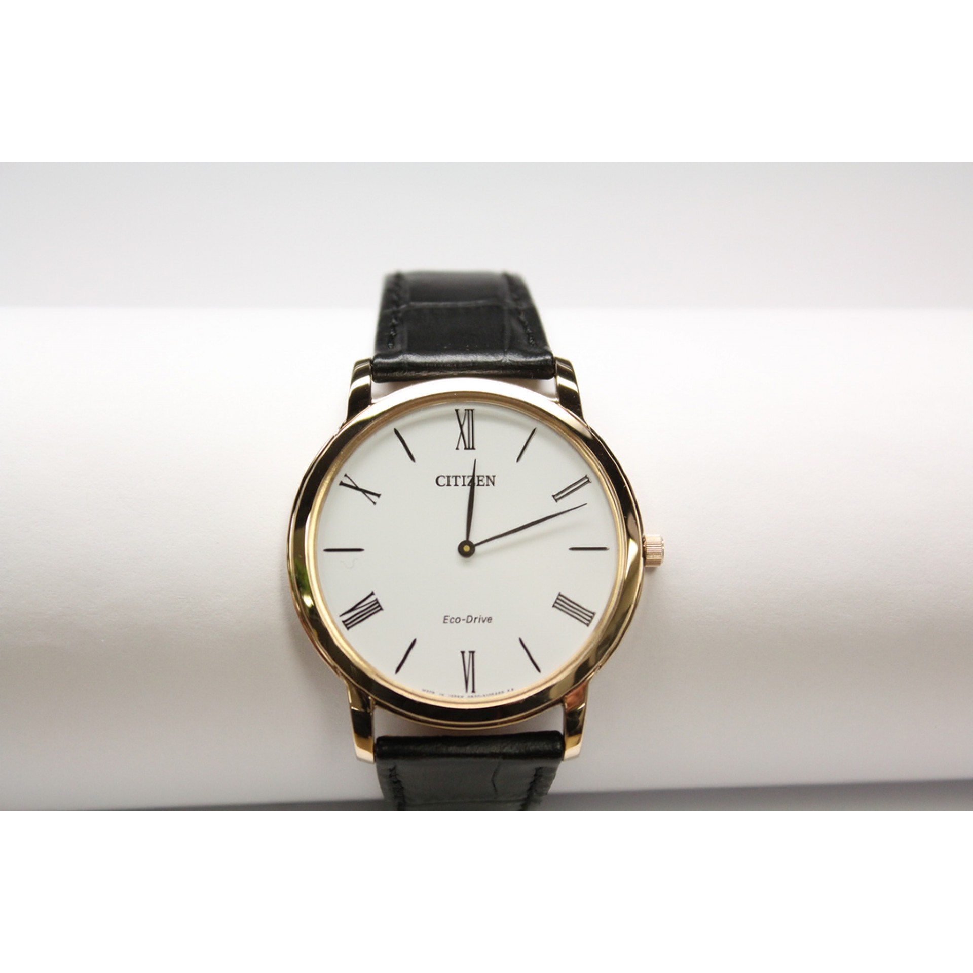 thin mens watch